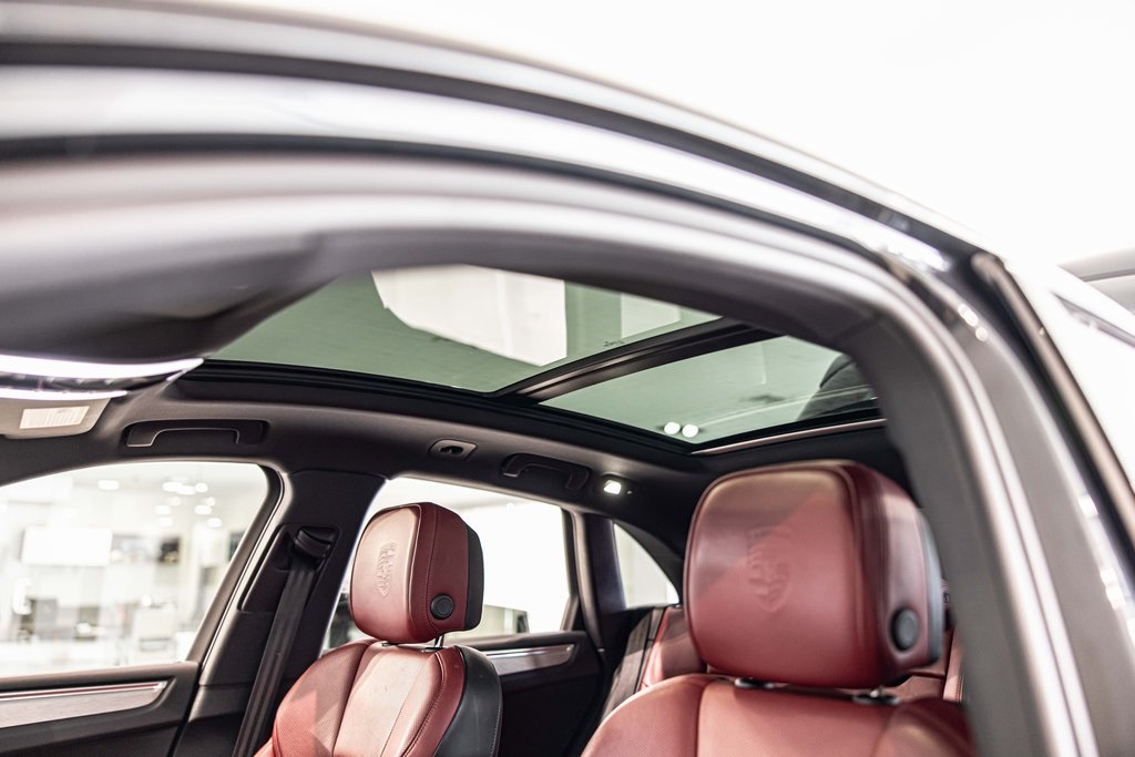 2023 PORSCHE MACAN - Image 18