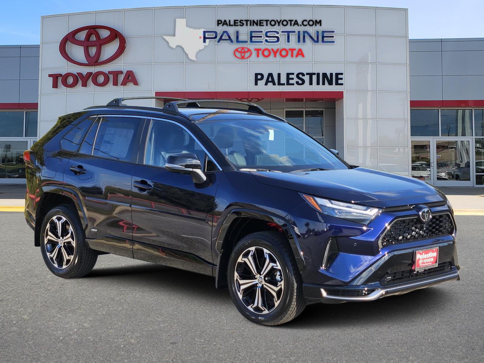 2025 Toyota RAV4 XSE's photo