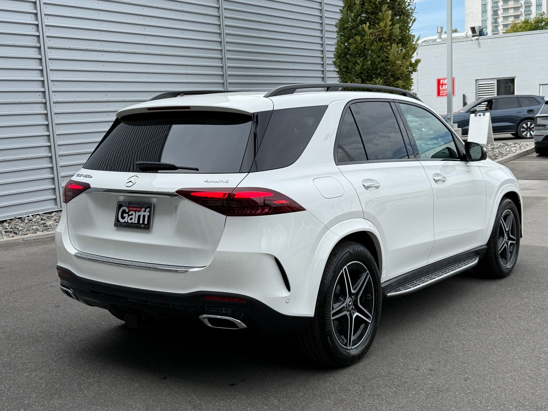 2026 Mercedes Benz GLE 450 4MATIC photo 3