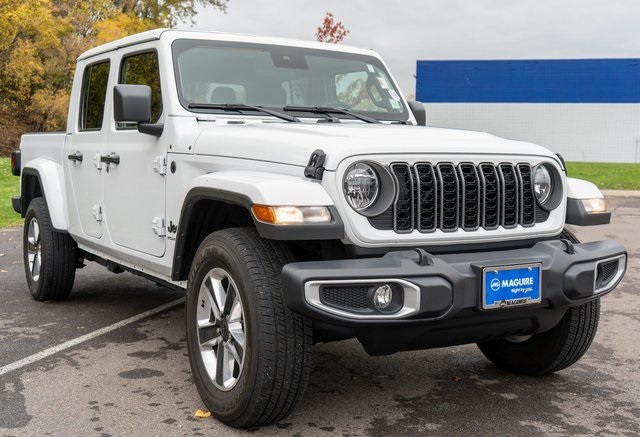 2024 Jeep Gladiator Sport photo 4