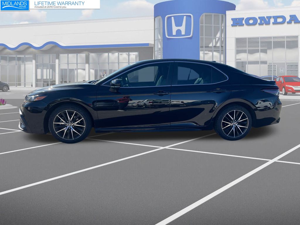 2023 Toyota Camry SE photo 3