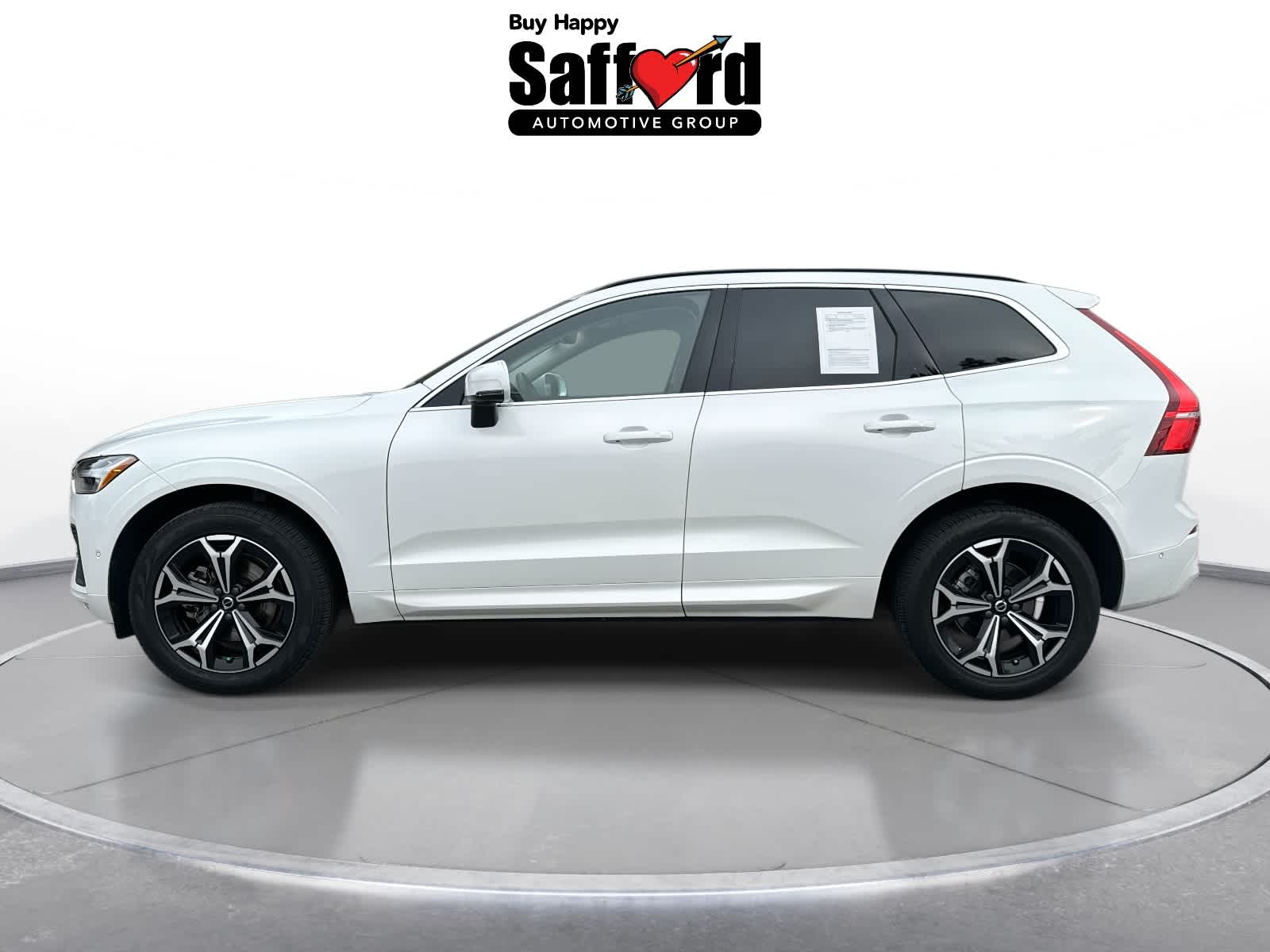 2022 Volvo XC60 Momentum photo 5