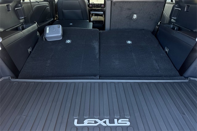 2025 Lexus TX 500h F SPORT Performance Premium photo 14
