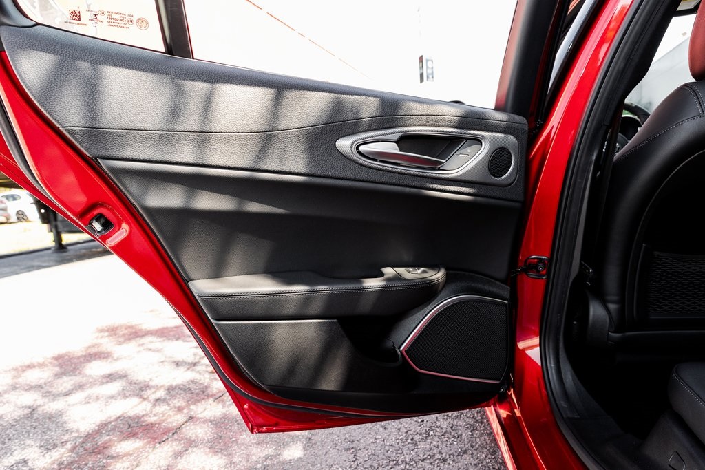2023 Alfa Romeo Giulia Ti photo 21