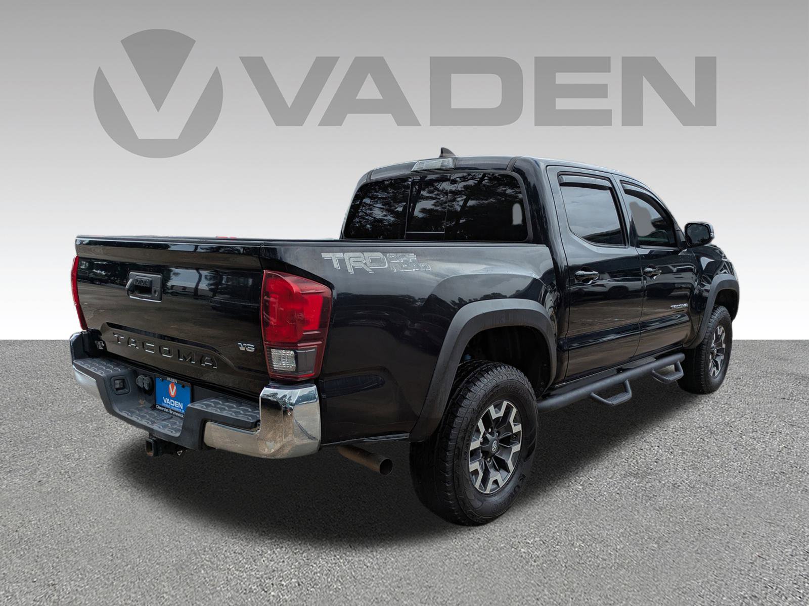 2019 Toyota Tacoma TRD Off-Road photo 5