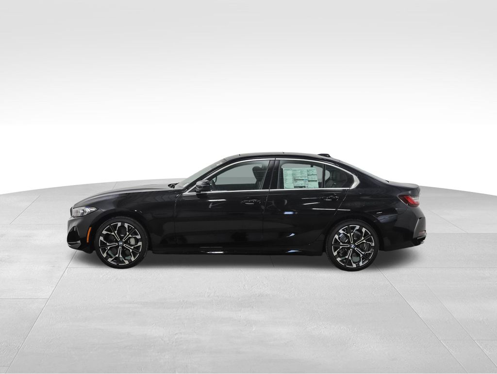 Used 2025 BMW 3 Series 330i with VIN 3MW89CW02S8F15976 for sale in Minneapolis, Minnesota