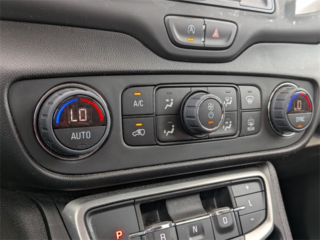 2023 Gmc Terrain SLE photo 17