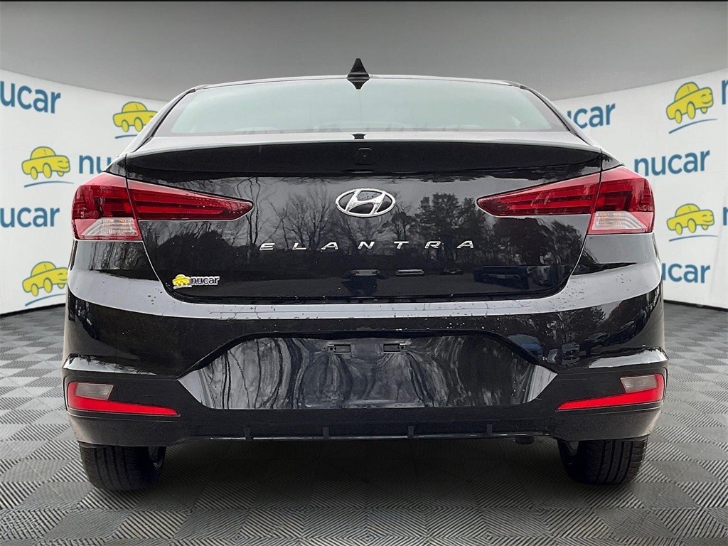 2020 Hyundai Elantra Value Edition photo 3