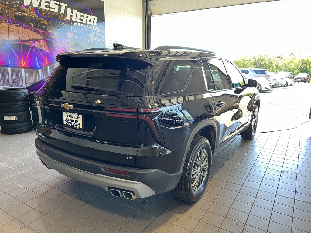 2024 Chevrolet Traverse photo 8