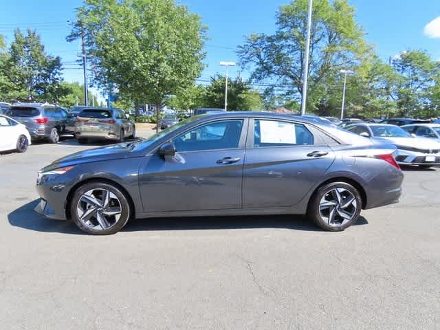 2023 Hyundai Elantra SEL Convenience photo 3
