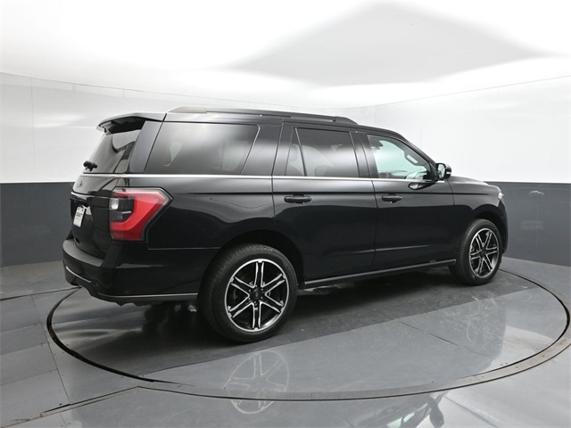 2021 Ford Expedition Limited photo 4