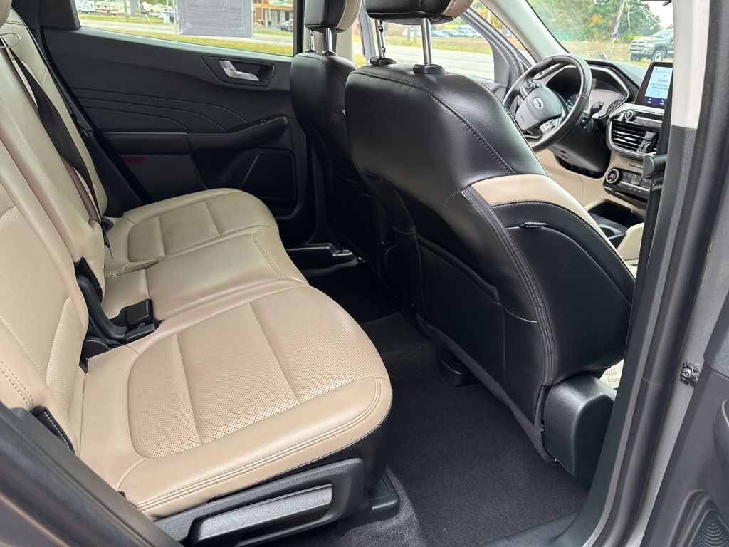 2021 Ford Escape Hybrid SEL photo 15