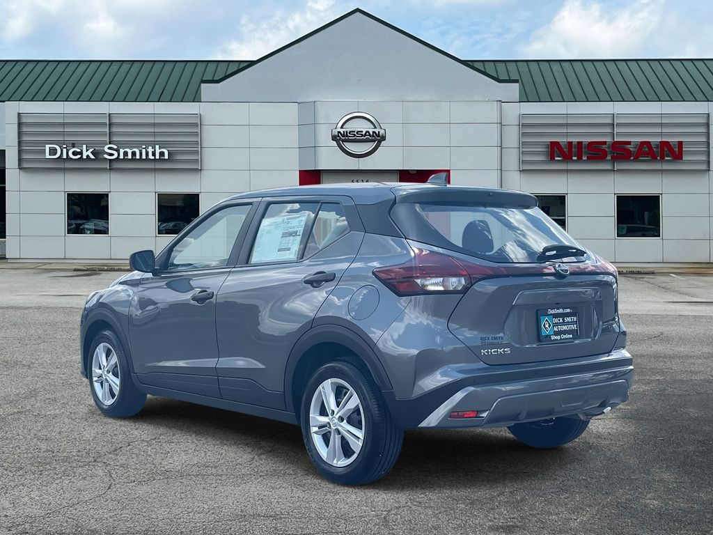 2025 Nissan Kicks Play S photo 4