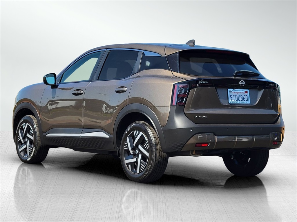 2025 Nissan Kicks SV photo 6