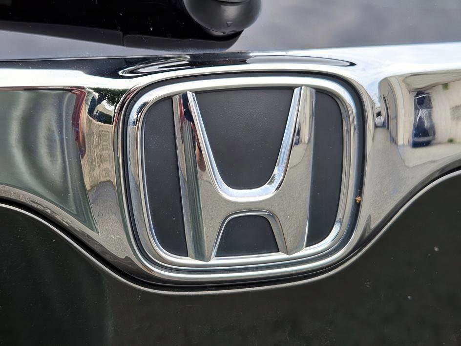 2019 Honda CR-V Touring Sport photo 11