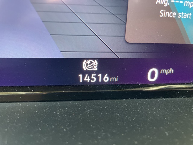 2025 Volkswagen Atlas Cross Sport SE photo 2