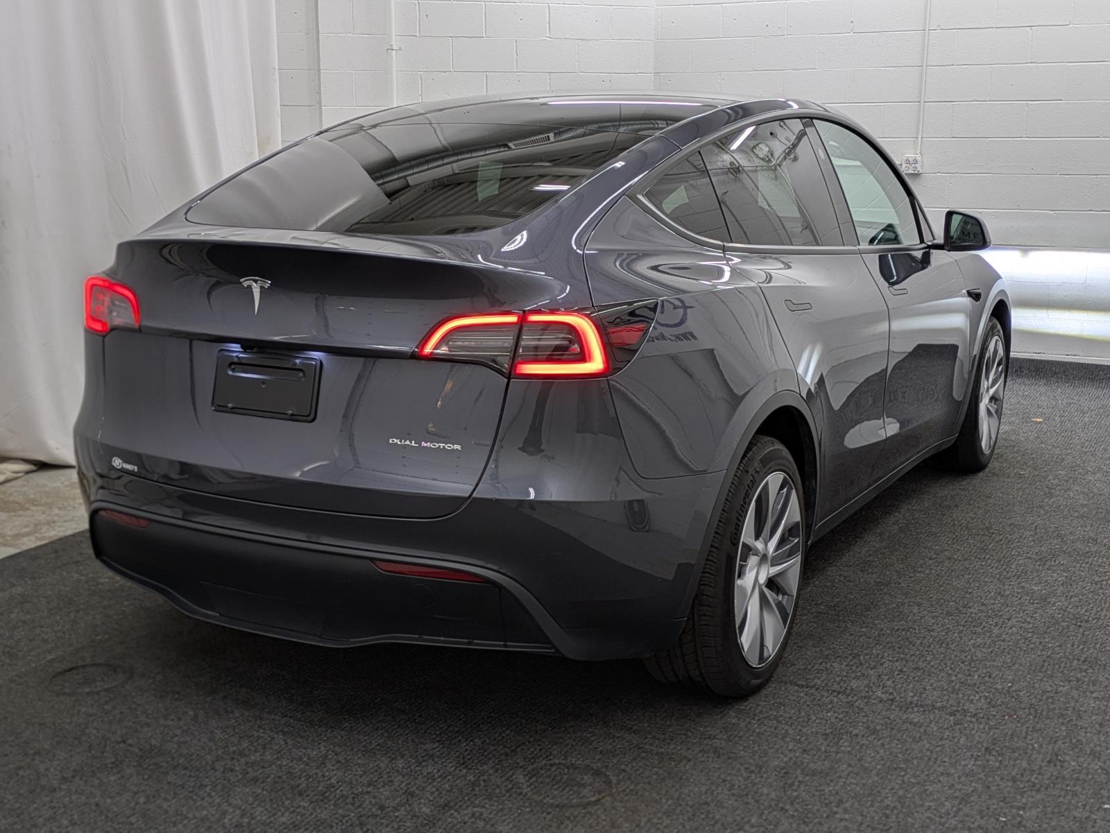 2023 Tesla Model Y Long Range photo 2