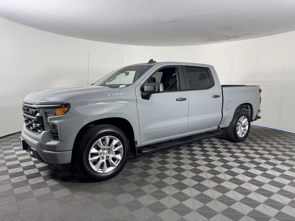 2024 Chevrolet Silverado 1500 Custom photo 4