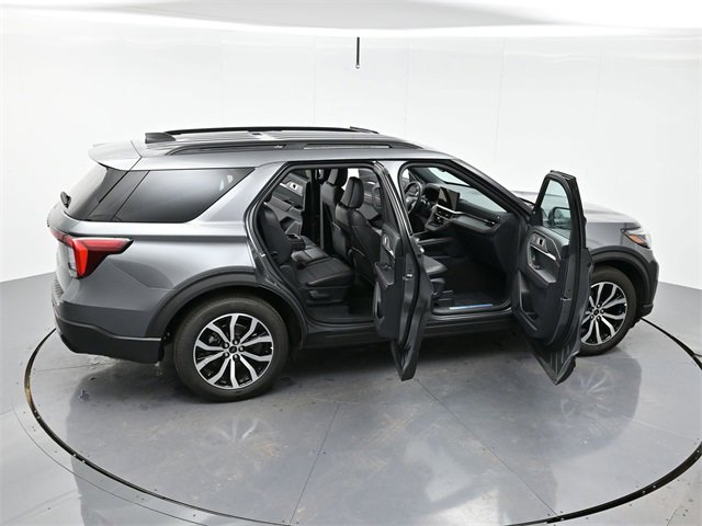 2025 Ford Explorer ST-Line photo 47