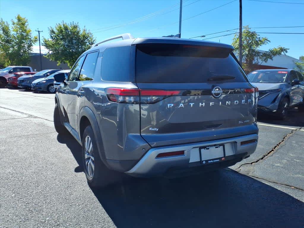 2025 Nissan Pathfinder SL photo 5