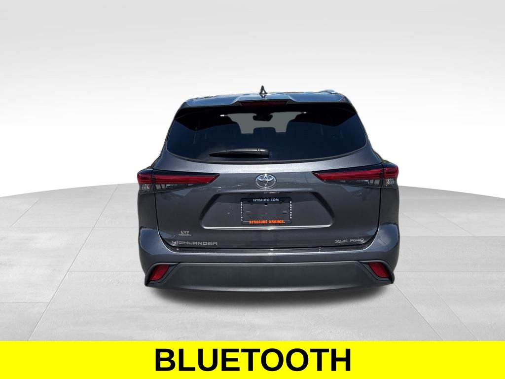 2022 Toyota Highlander XLE photo 4
