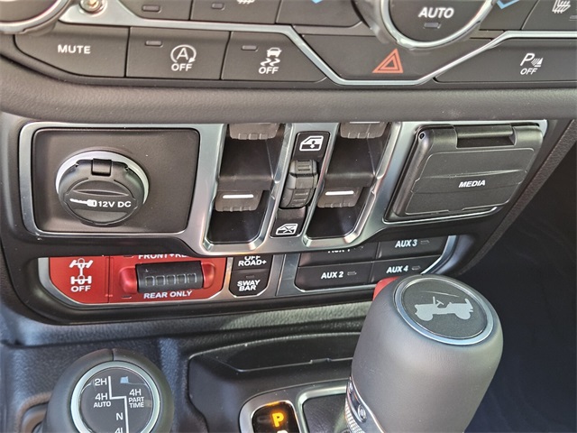 2025 Jeep Wrangler Rubicon X photo 21