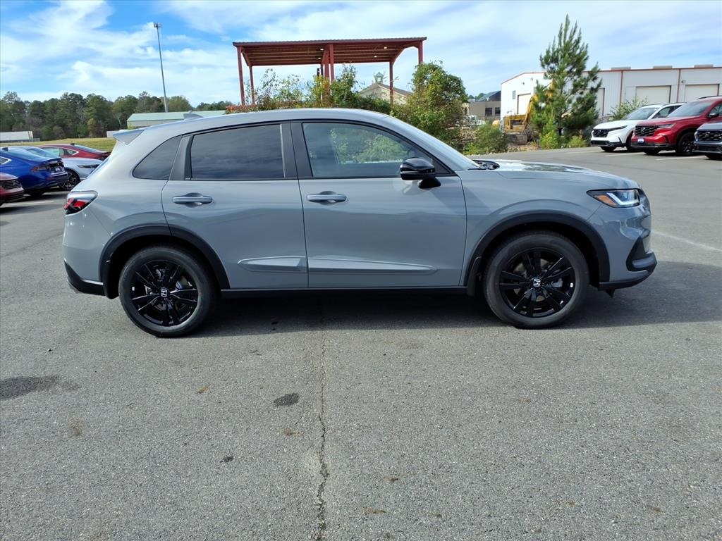 2026 Honda HR-V Sport photo 2