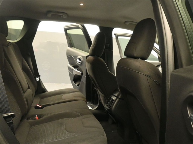 2020 Jeep Cherokee Latitude photo 15