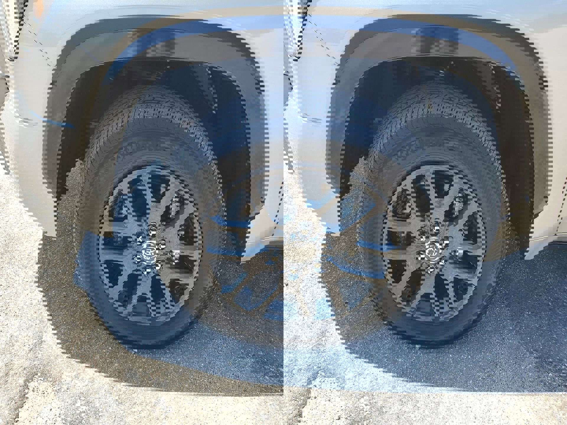 2023 Toyota Tundra Platinum photo 18