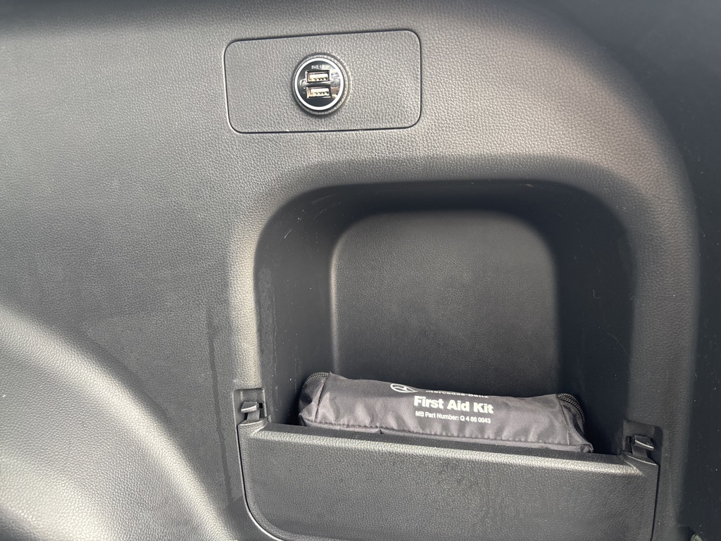 2020 Toyota RAV4 XLE photo 12