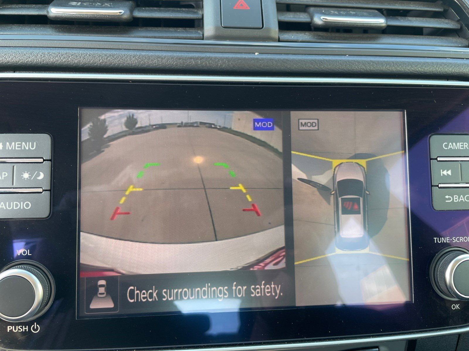 2020 Nissan Leaf SV photo 18