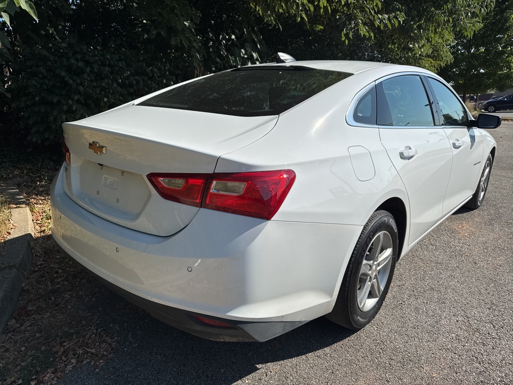 2024 Chevrolet Malibu LS photo 3