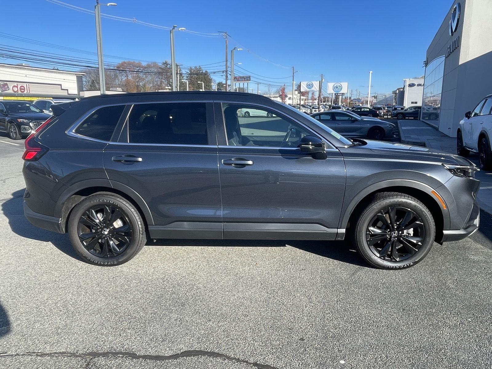 2024 Honda CR-V Hybrid Sport Touring photo 2