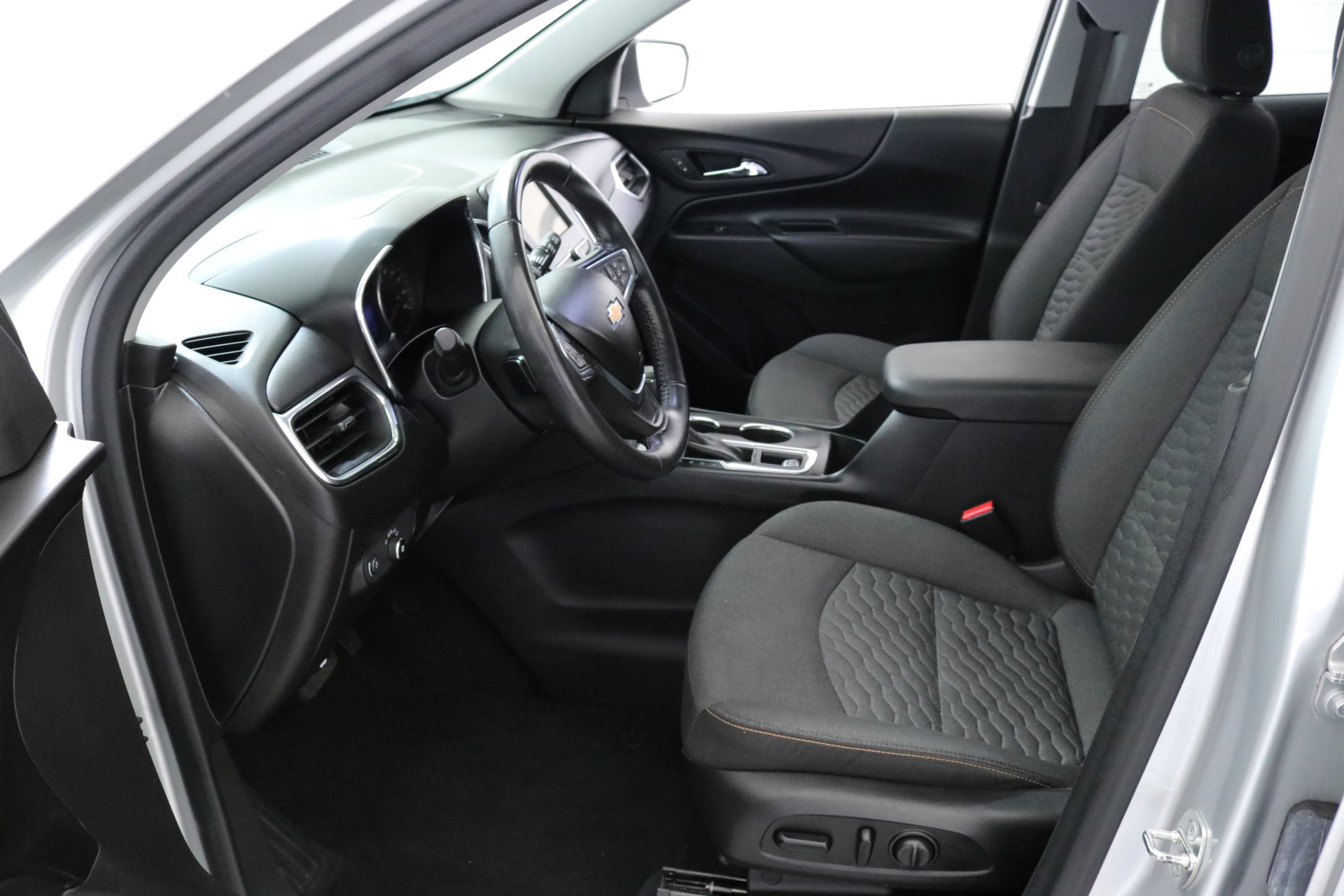 2019 Chevrolet Equinox LT photo 24