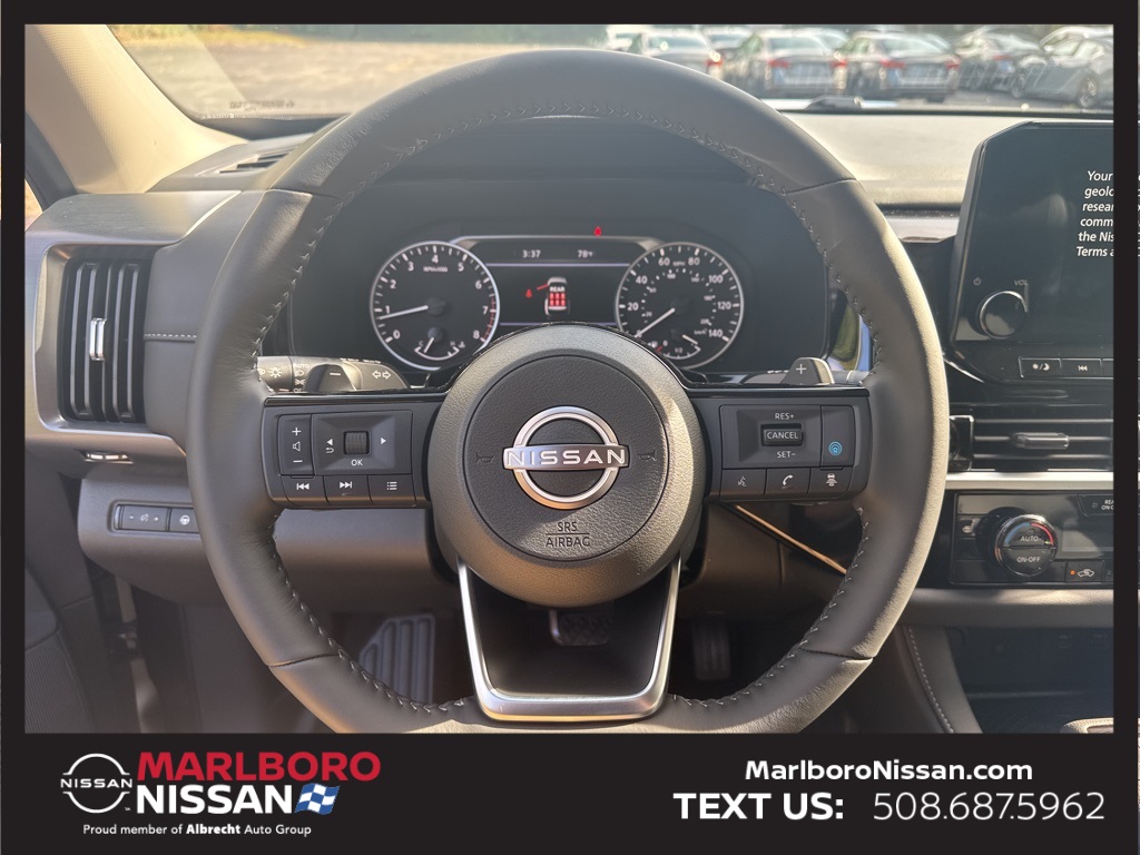 2025 Nissan Pathfinder SL photo 19