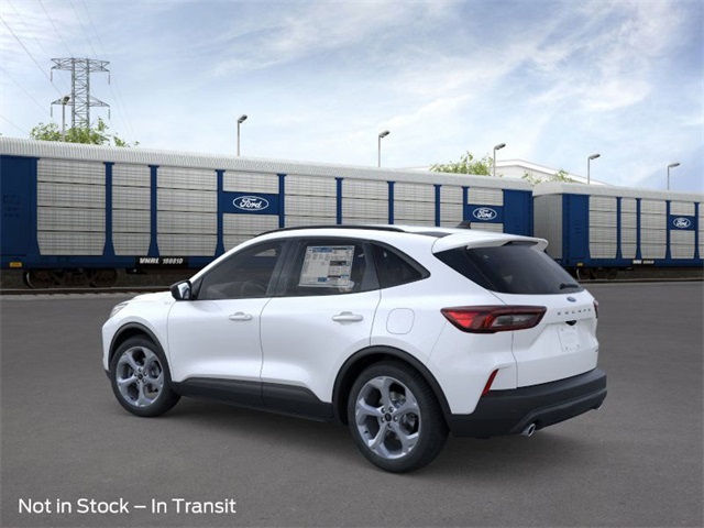 2026 Ford Escape ST-Line photo 4