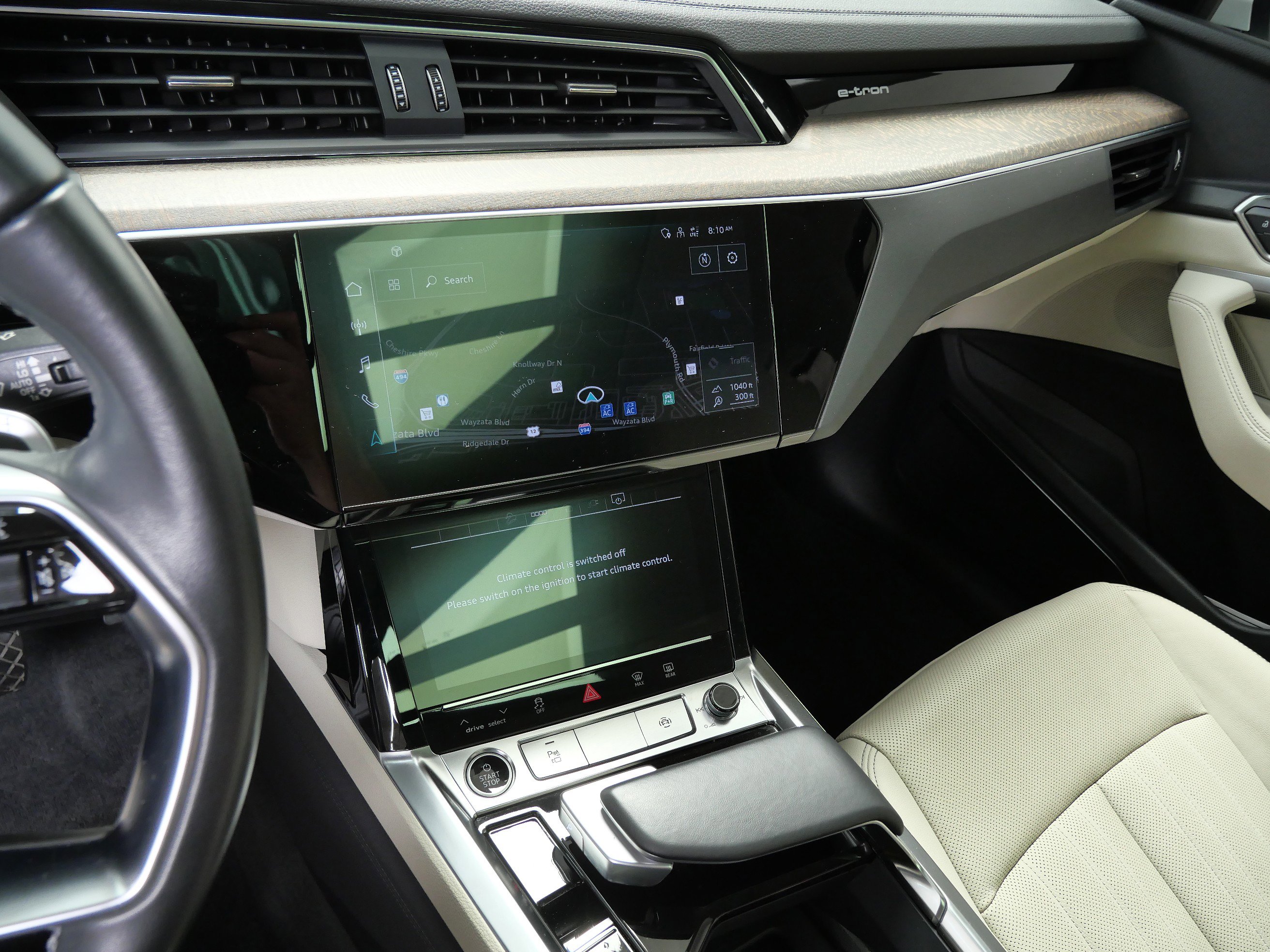 2024 Audi Q8 E-tron Premium Plus photo 17