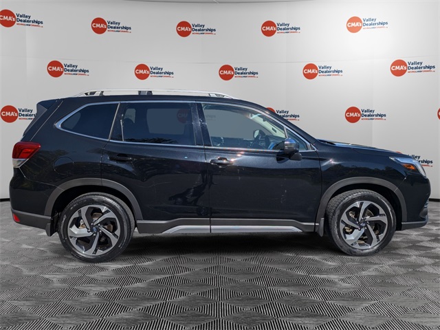 2022 Subaru Forester Touring photo 4