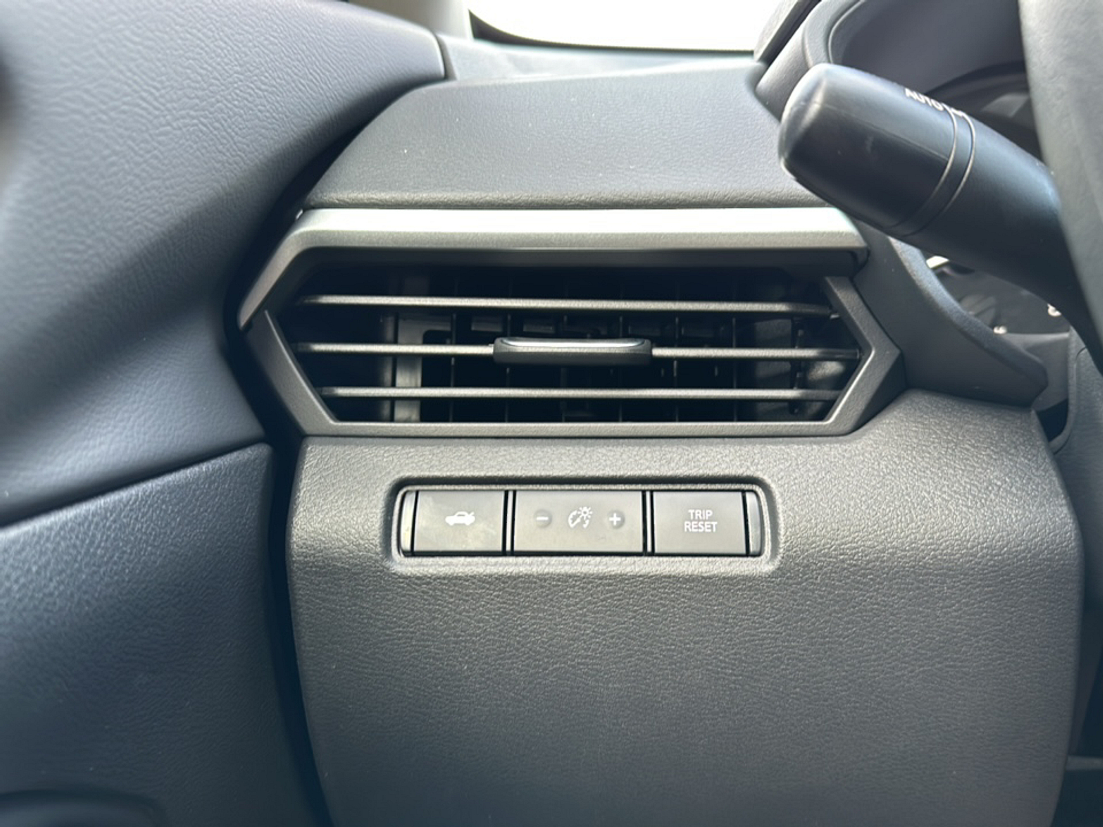 2025 Nissan Altima S photo 17