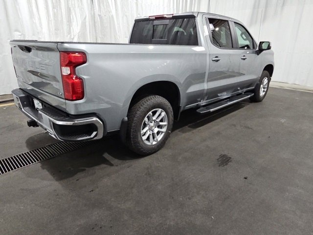 2025 Chevrolet Silverado 1500 LT photo 3