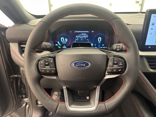 2025 Ford Explorer ST-Line photo 13