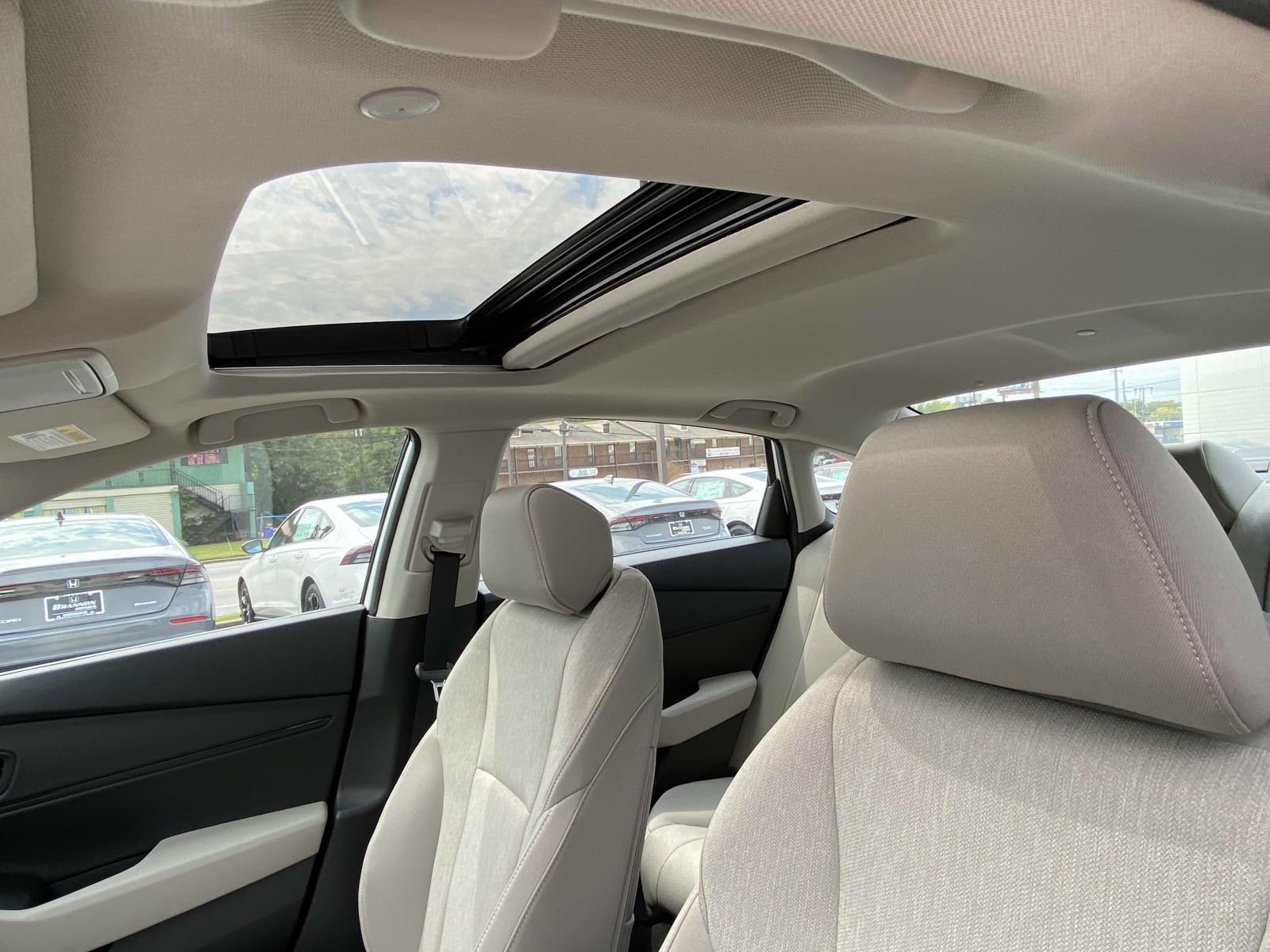 2025 Honda Accord SE photo 5