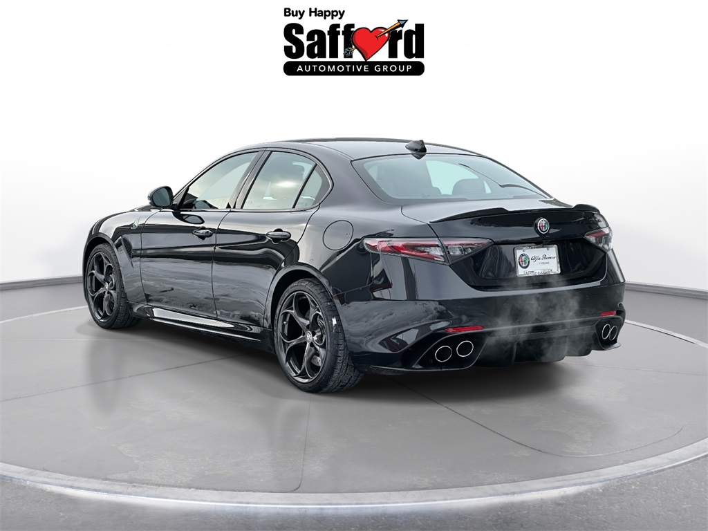 2024 Alfa Romeo Giulia Quadrifoglio photo 8