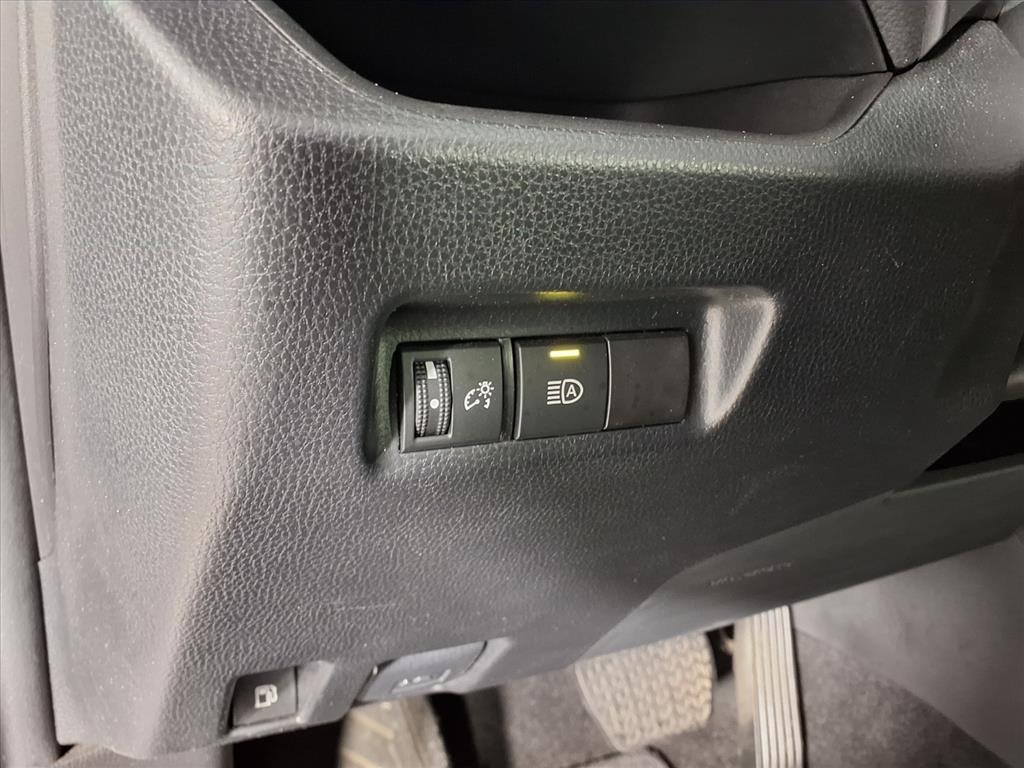 2022 Toyota RAV4 Hybrid LE photo 26