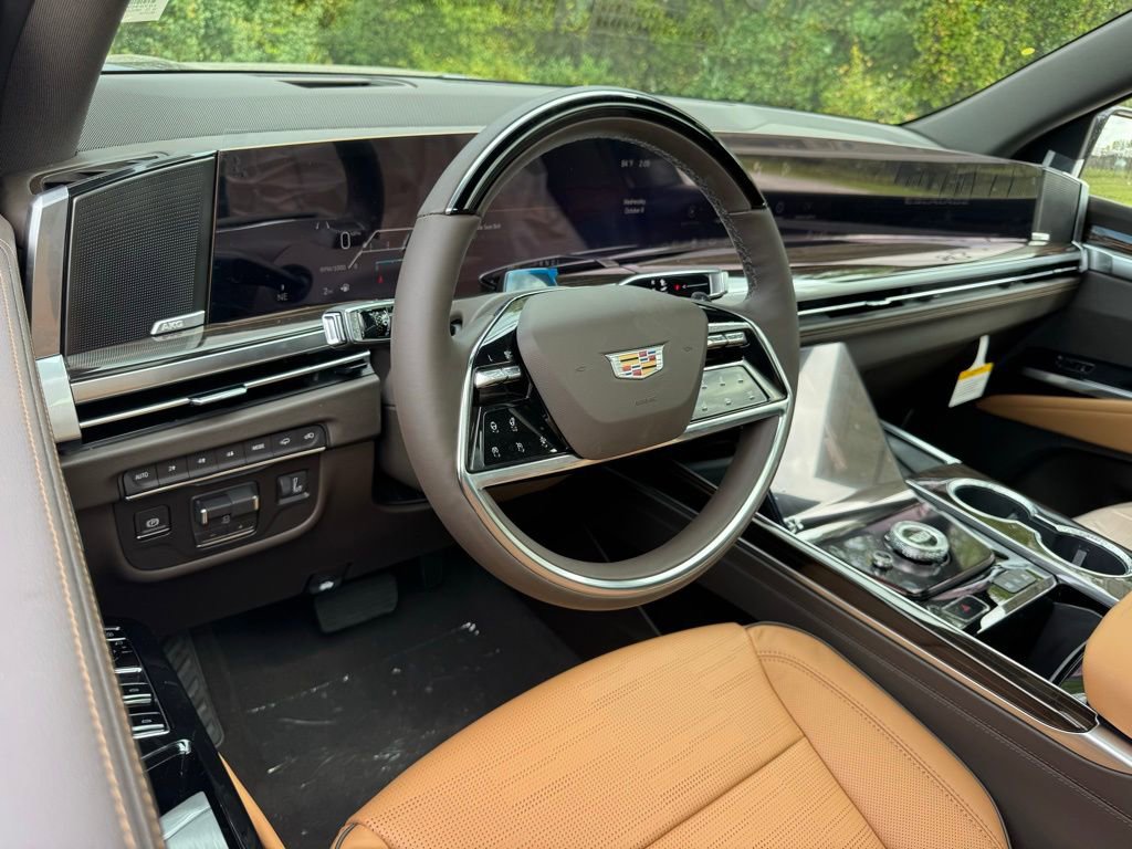2026 Cadillac Escalade Luxury photo 3
