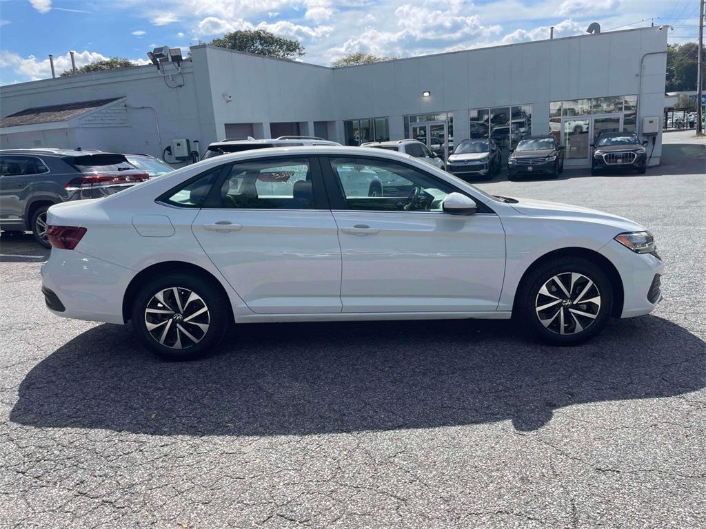 2022 Volkswagen Jetta 1.5T S photo 3