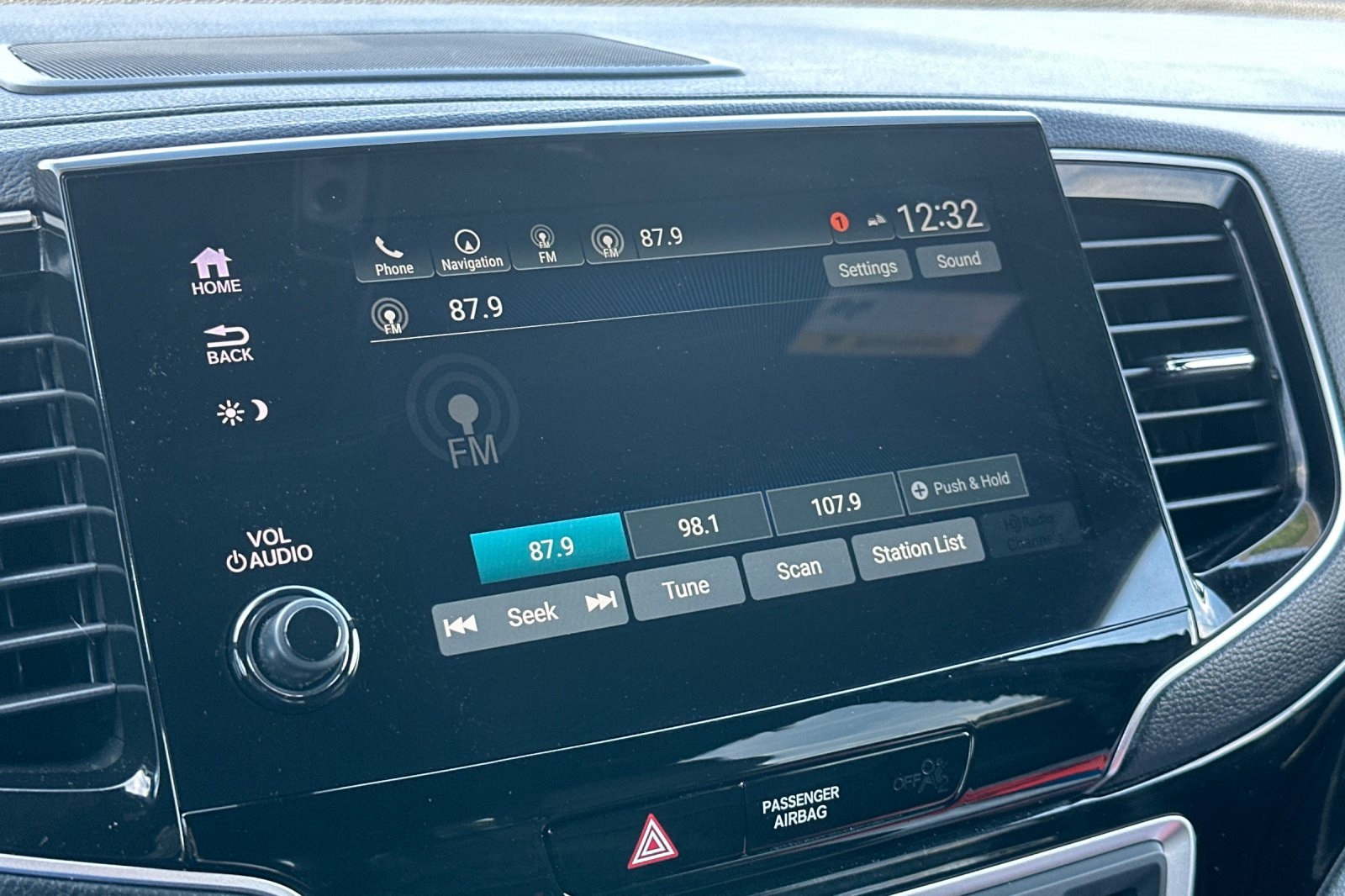 2022 Honda Pilot Black Edition photo 23