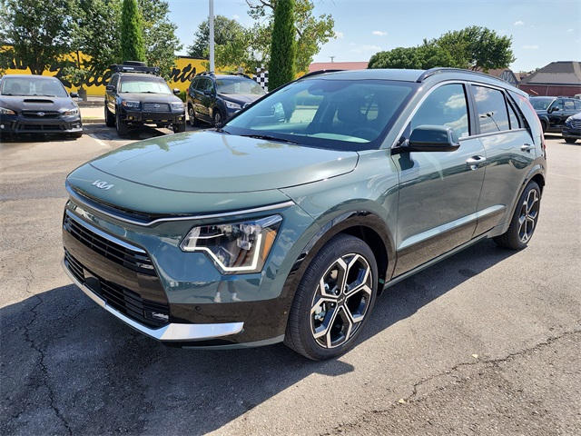 2025 Kia Niro SX Touring photo 8