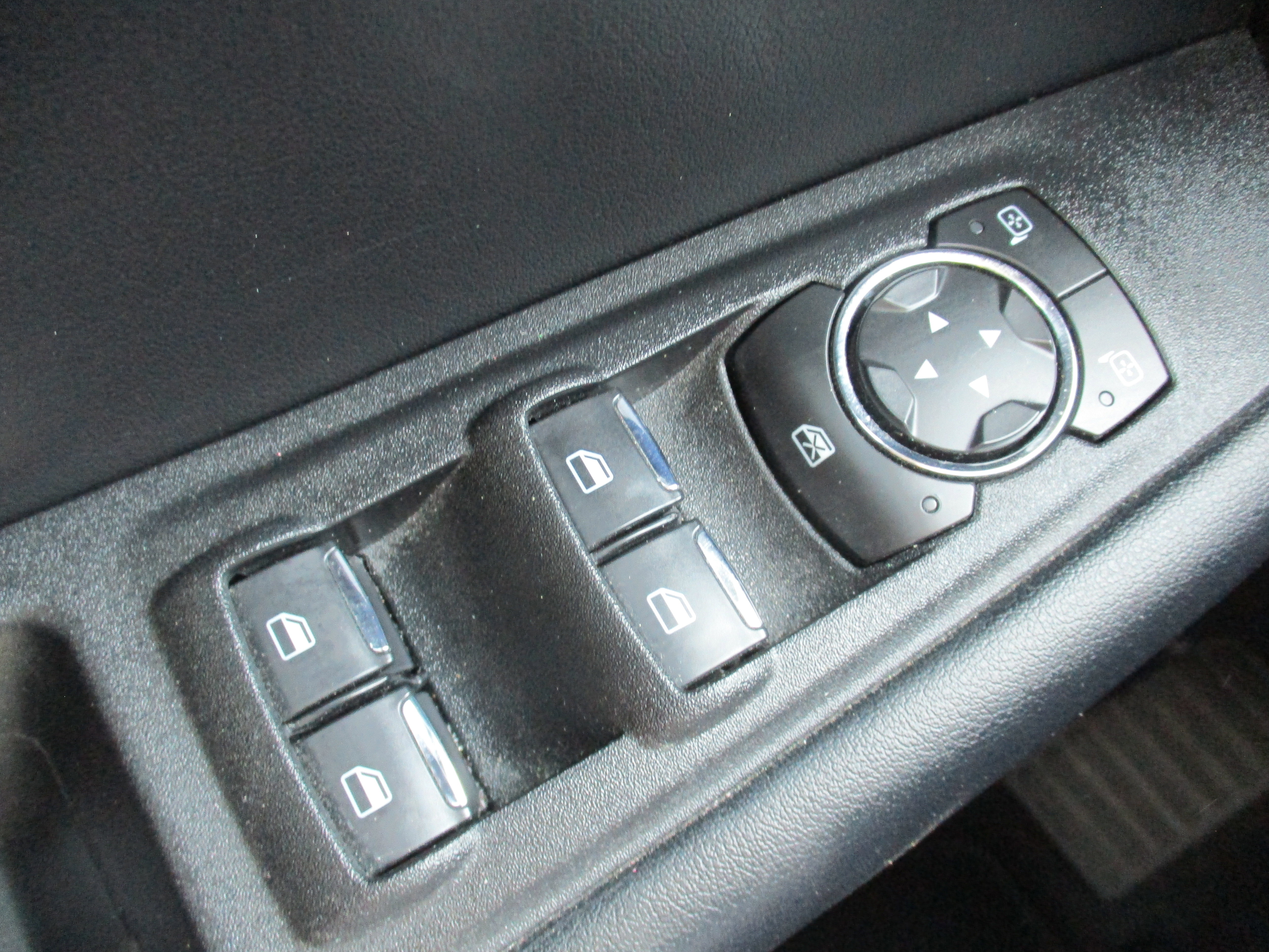 2022 Ford Edge SEL photo 42