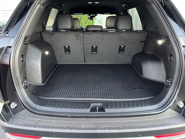 2026 Chevrolet Equinox LT photo 2